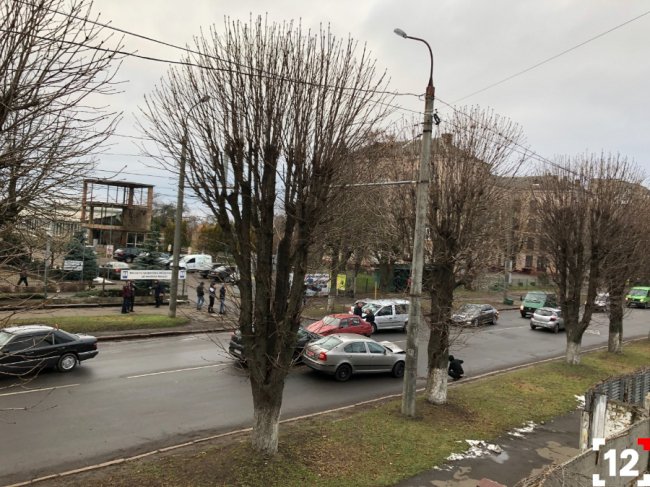 На Дубнівській у Луцьку зіткнулися три автівки. ФОТО