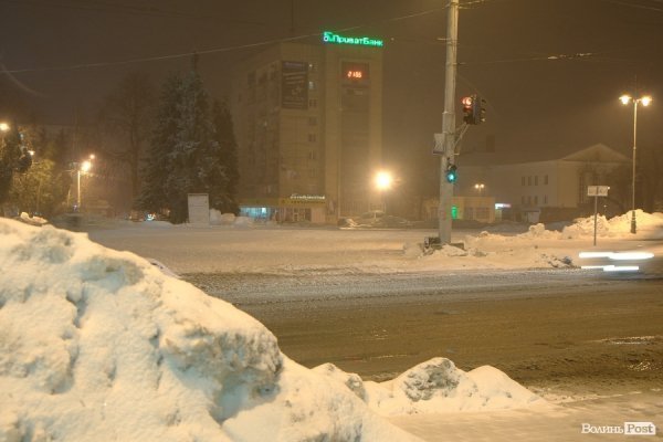У Луцьку знову хуртовина. ФОТО