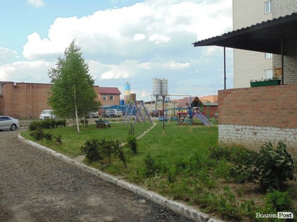 У Луцьку відремонтують двір за 420 тисяч. ФОТО