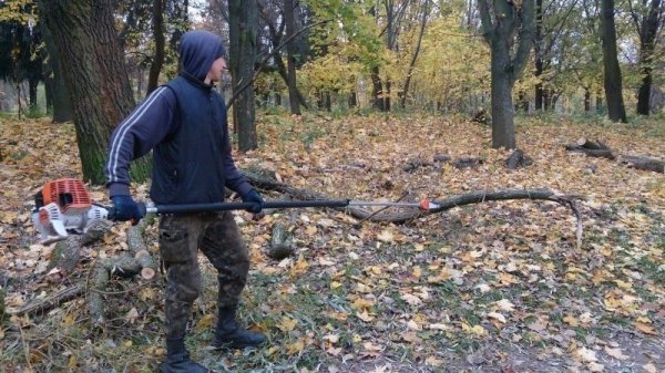 У парку Луцька облаштують легкоатлетичну «стежину здоров'я». ФОТО