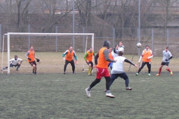 Волинські вболівальники зіграли у благодійний футбол  на допомогу воїнам-ультрасам. ФОТО