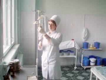 «Зробила ковток – почало все палити»: у лікарні медсестра переплутала ліки