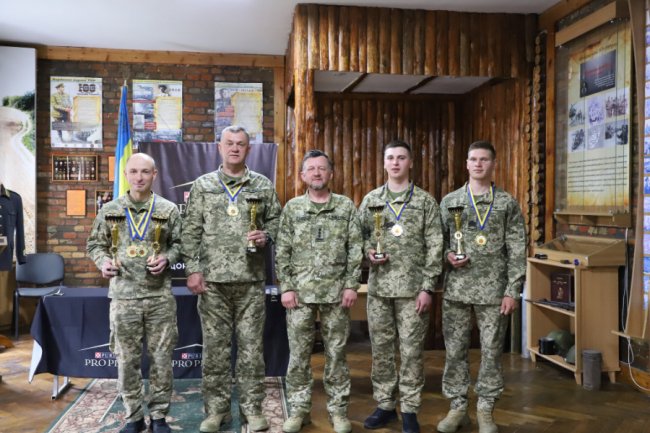 Волиняни – серед найкращих на змаганнях інспекторів-кінологів західних рубежів. ФОТО