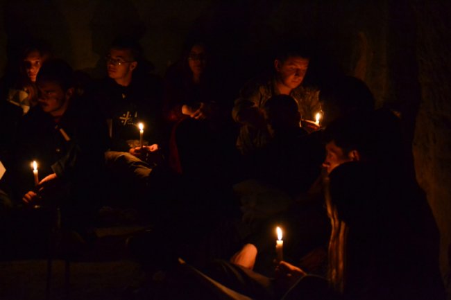 Окраєць хліба на двадцятьох: молодь провела ніч у стінах Луцької тюрми. ФОТО