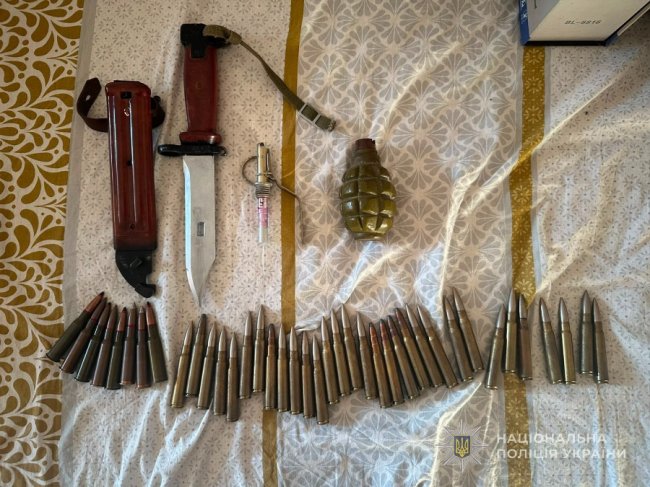 Волинські оперативники викрили зловмисника з Полтавщини, який торгував зброєю. ФОТО