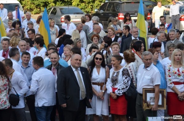 Іноземні делегати прибули на підняття прапора України у Луцьку. ФОТО