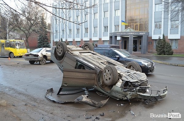 У Луцьку ‒ потрійна аварія. ФОТО