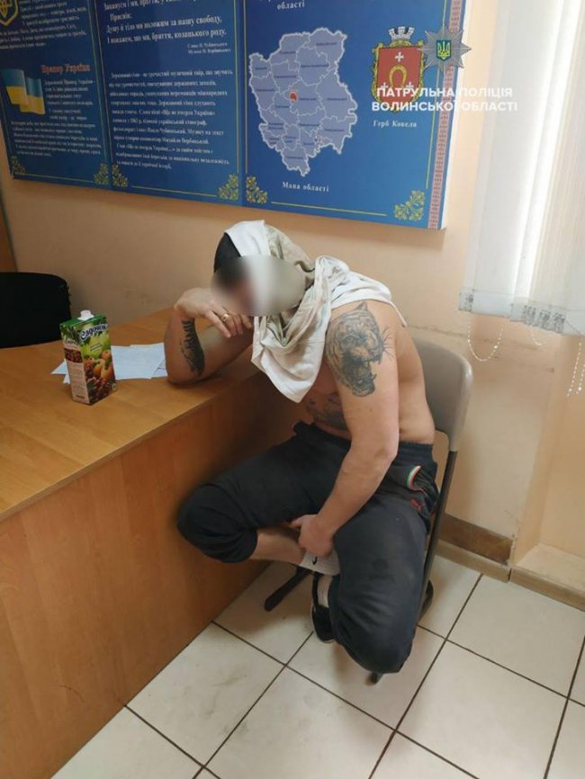 У Ковелі водій напідпитку пошкодив авто патрульних і, тікаючи, заїхав на стоянку відділку поліції. ВІДЕО