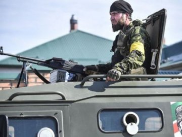 Кадирівці крадуть у російських військових зброю,–  СБУ