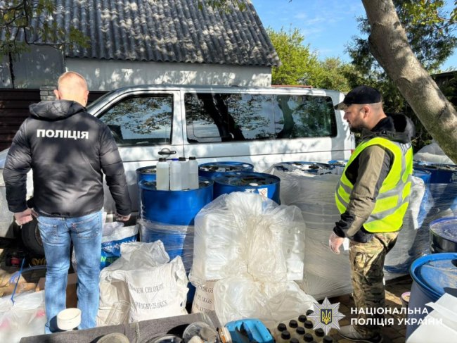 В Україні тривають понад 200 обшуків з ліквідації наркобізнесу: поліція шукає наркотики  і на Волині