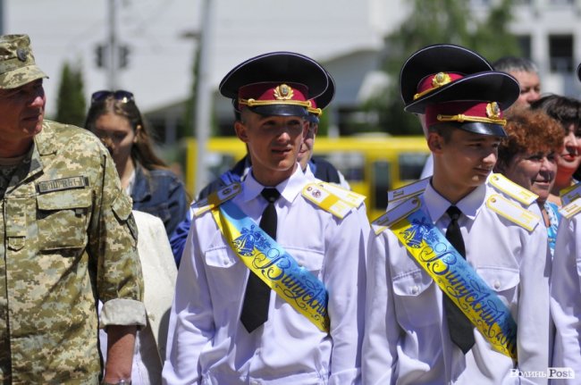Фото випускного у військовому ліцеї в Луцьку