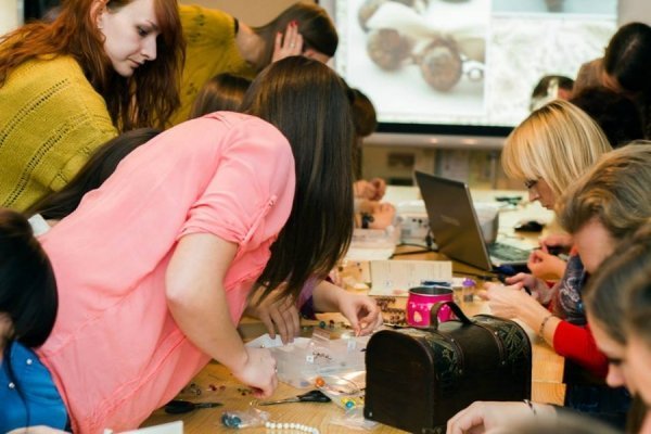 Майстер-клас з виготовлення виробів з бісеру