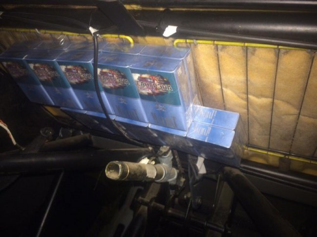 Волинянин намагався провезти через «Доманове» безакцизні цигарки