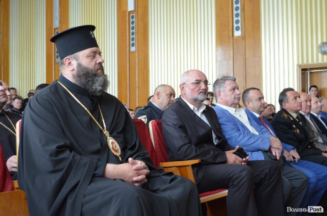 У Луцьку правоохоронців привітали з річницею створення Нацполіції. ФОТО