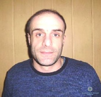 Грузин, який на Волині обчищав квартири, переховується від суду
