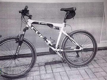 У Луцьку поліція розшукує викрадений велосипед 