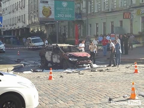 У Києві вибухнув автомобіль: загинув відомий журналіст. ФОТО