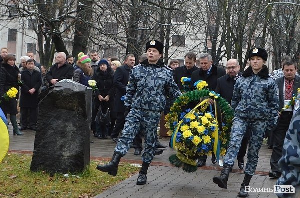 У Луцьку вшанували пам’ять загиблих героїв Майдану. ФОТО