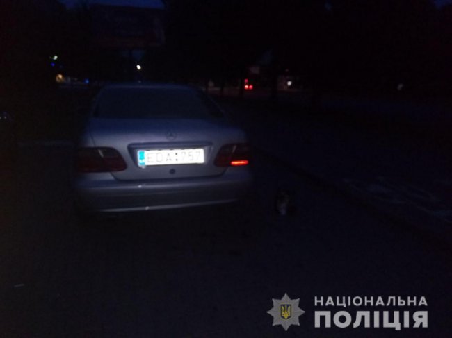 У Луцьку на «гарячому» зловили молодика, який  вкрав з ресторану 4 пляшки елітного алкоголю