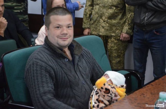 У Луцьку атовці блокують міську раду. ФОТО