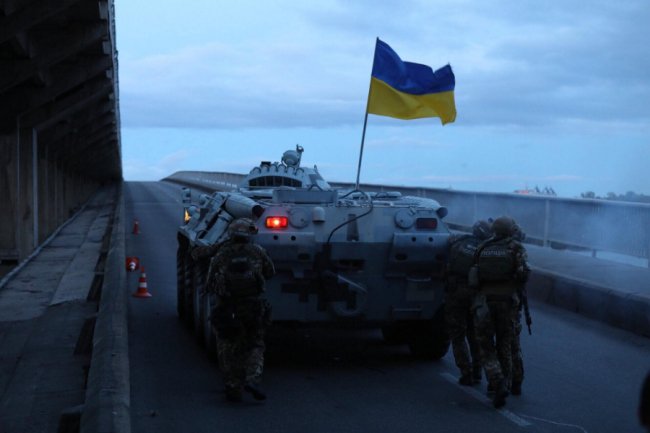 «Без єдиного пострілу»: у Києві затримали чоловіка, який погрожував підірвати міст. ФОТО