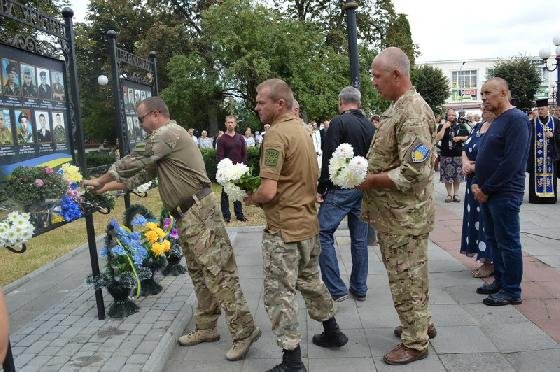 У Ковелі вшанували пам'ять загиблих під Іловайськом