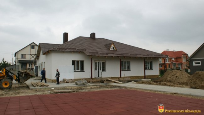 Показали, як у місті на Волині будують дитячий будинок сімейного типу. ФОТО
