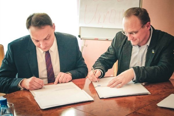 У Луцьку підписали угоду про створення міжнародного  туристичного кластеру. ФОТО