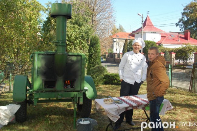 «Бурштинова осінь»: страви, мода і музика