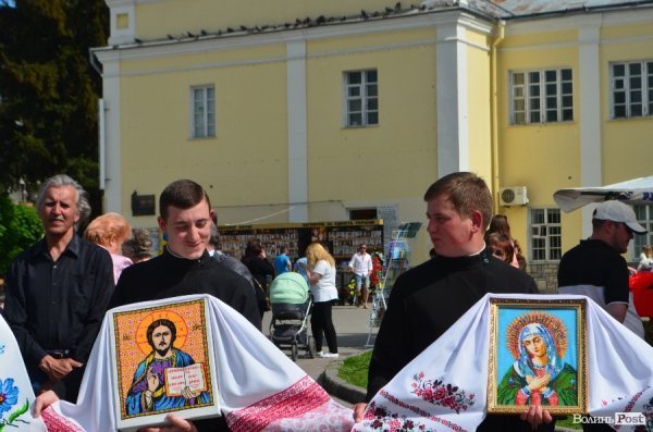 У Луцьку відбувся фестиваль вишитих рушників