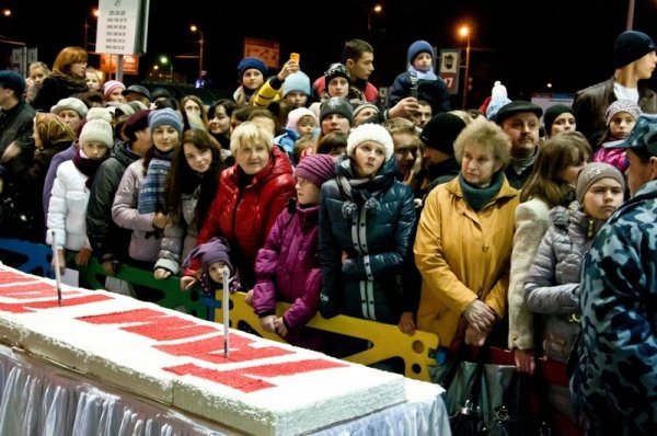 На день народження «Там Таму» зробили найбільший торт в Луцьку. ФОТО. ВІДЕО*