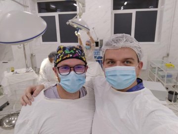 На Волині прооперували 27-річного хлопця, що травмувався болгаркою. ФОТО 18+ 