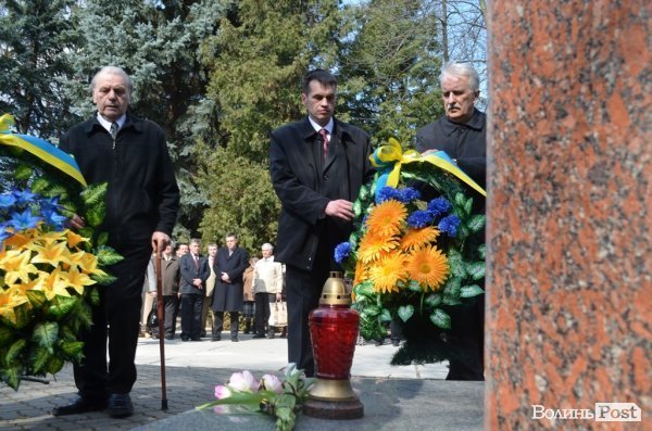 У Луцьку назви спалених сіл Холмщини викарбують у камінні