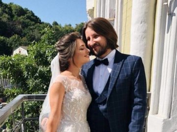 Поет із Волині одружився з тележурналісткою. ФОТО