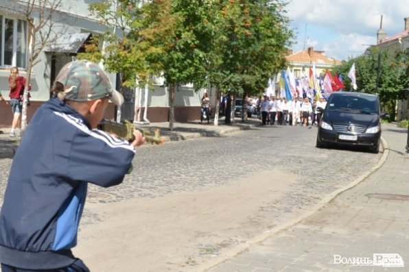 Опозиція на марші у Луцьку влаштували протестну ходу