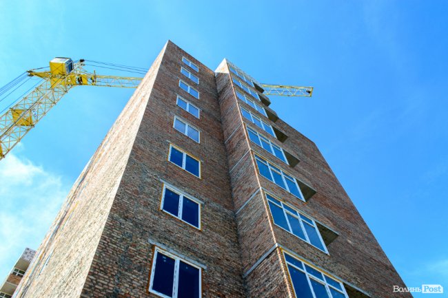 Як «росте» найяскравіший житловий комплекс Луцька: фотозвіт із будівництва «Caramel Residence»*