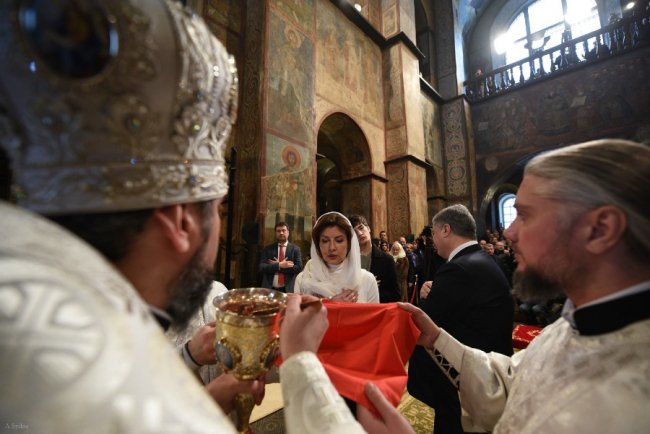 «Все це якесь диво»: священик з Волині опублікував фото з богослужіння у Софії Київській