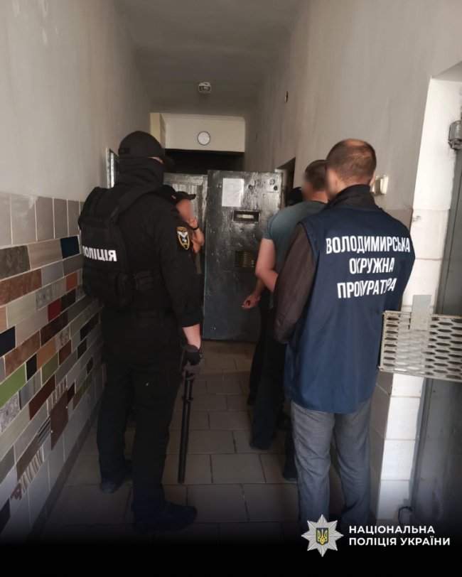 На Волині ув'язнений та його спільники маскували наркотики у цукерки