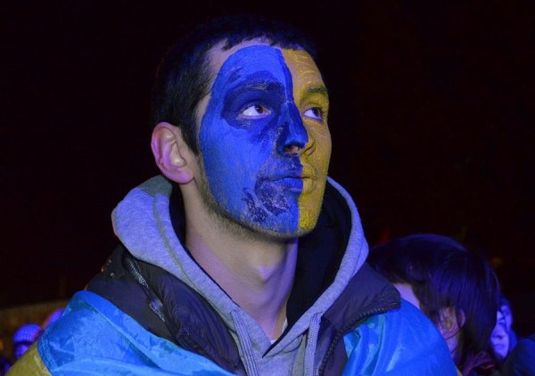 Вечірній Євромайдан у Луцьку. ФОТО. ВІДЕО
