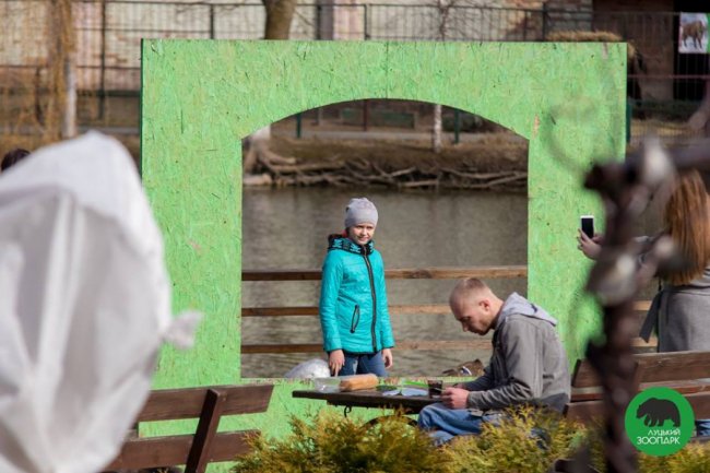 Квіти, усмішки і діти: як минуло 8 березня у Луцькому зоопарку. ФОТО