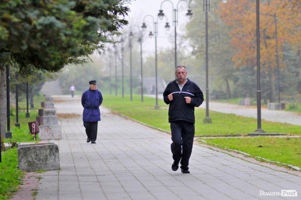 Луцьк. Ранок. Парк. Лучани. ФОТО