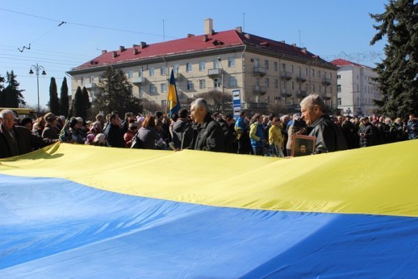 У Луцьку вшанували пам'ять Тараса Шевченка. ФОТО