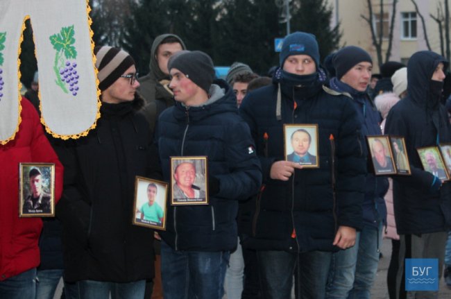 У Володимирі молитвою вшанували Героїв Небесної Сотні. ФОТО