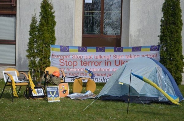 Варшава побачила картини волинських бійців АТО. ФОТО