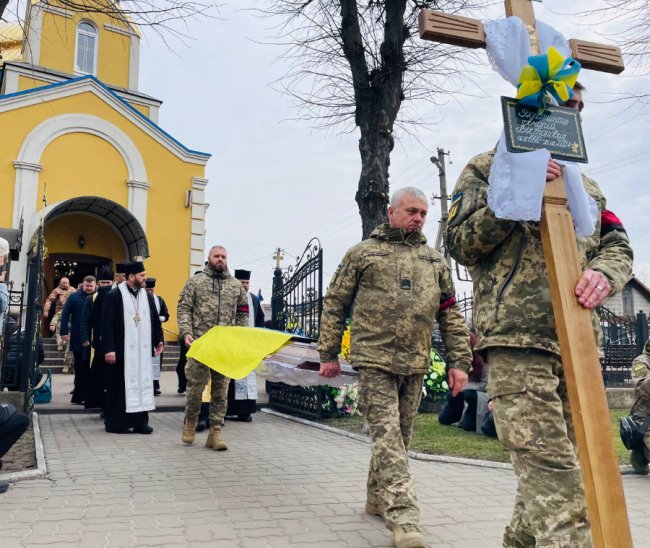 У Нововолинську попрощалися із Захисником Андрієм Боратинцем