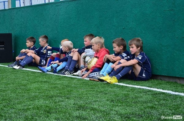 У Луцьку в басейні – футбольне поле. ФОТО