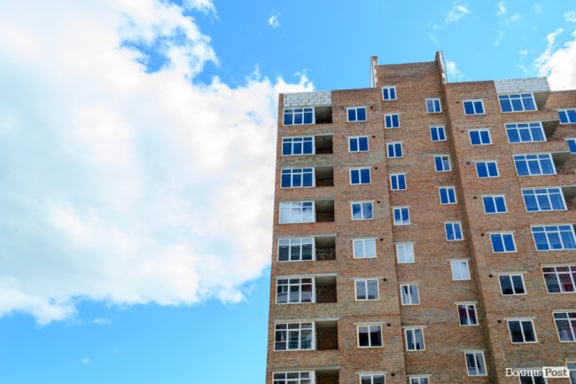 Роботи ні на мить не припиняються: як у Луцьку «росте» ЖК «Caramel Residence». ФОТО*