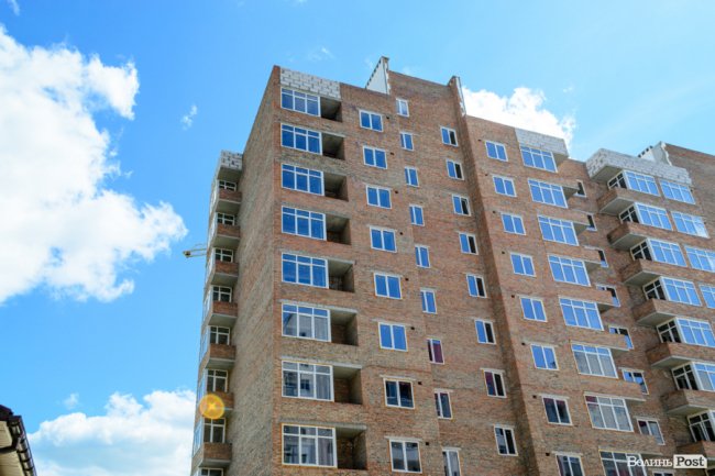 Роботи ні на мить не припиняються: як у Луцьку «росте» ЖК «Caramel Residence». ФОТО*