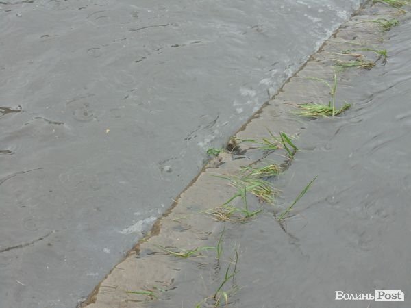 «Потоп» у Луцьку. ФОТО