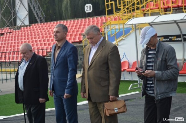 У Луцьку підписали меморандум, який дозволить побудувати стадіон в кожному районі області. ФОТО 